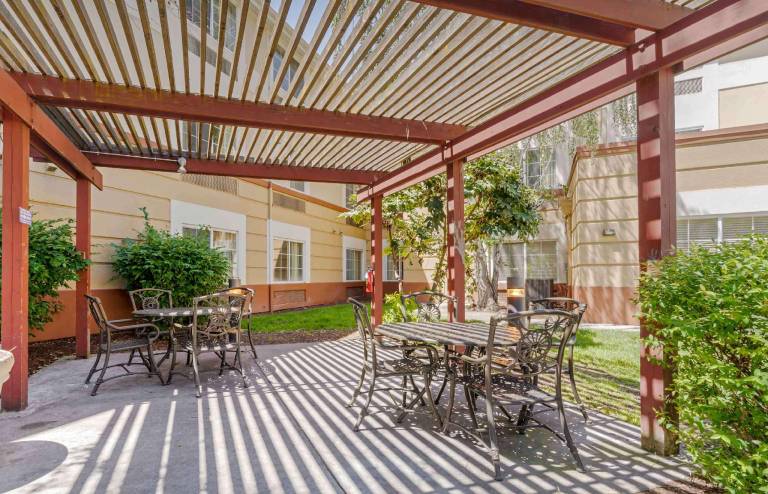 Extended Stay America Suites - Pleasanton - Chabot Dr. — photo 4