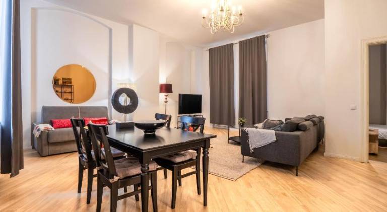 Top Embassy Area, Spacious 2BR — photo 2