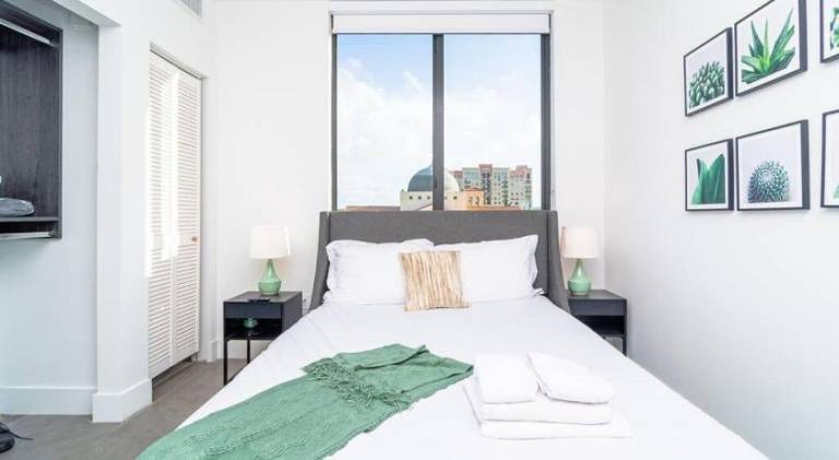 Stylish 2BR Miami Retreat Mins to Wynwood and Brickell — photo 2