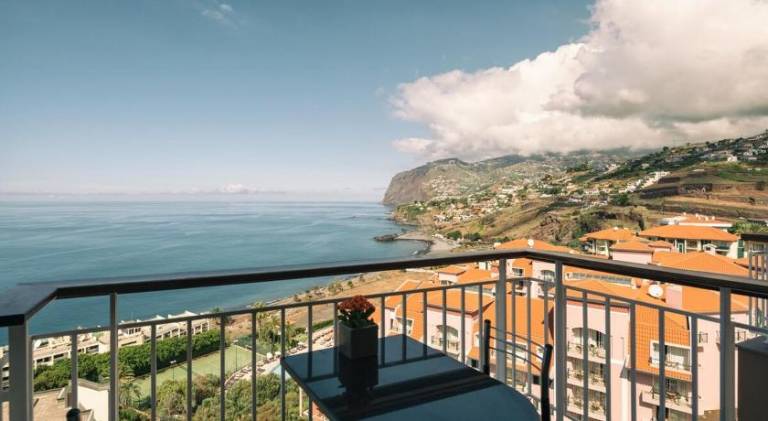 Rental apartment with pool | Close to Doca do Cavacas in Funchal