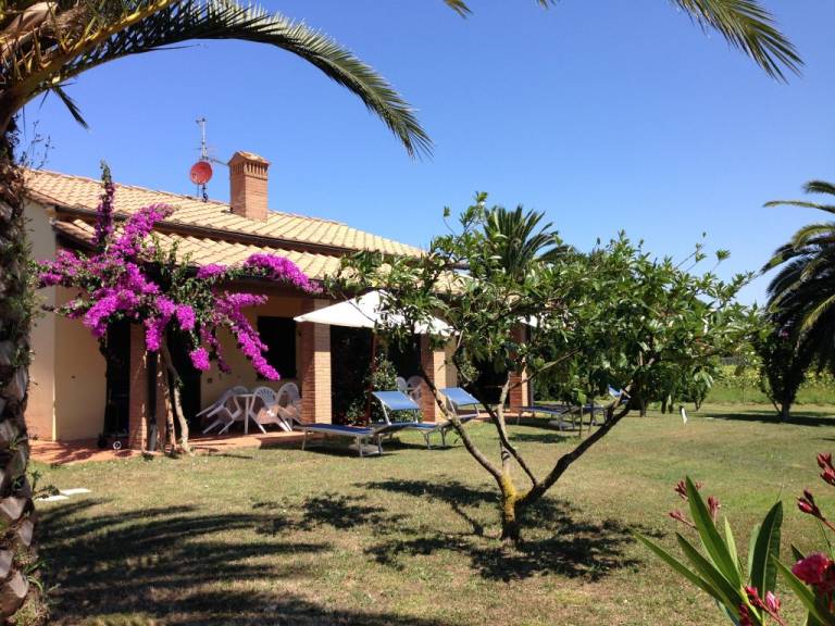 Children-friendly nice rental apartment with grill & yard | Nature view | Pets allowed — photo 3