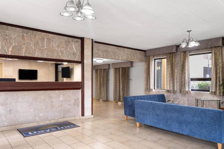 Days Inn by Wyndham Hagerstown I-70 — photo 3