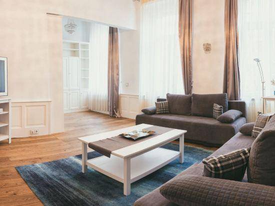 Holiday apartment with patio — photo 3