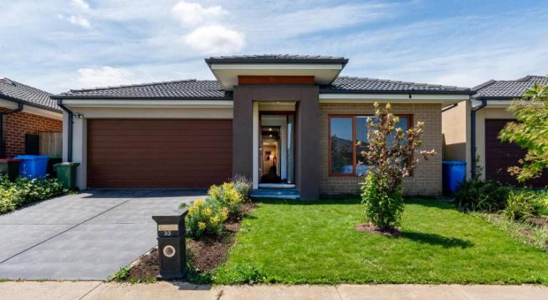 242 m&sup2; Villa