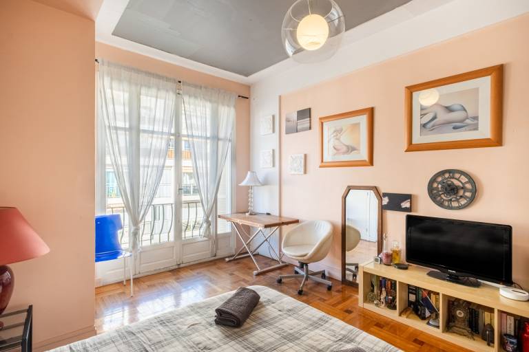 Studio with fast internet | Close to Place Masséna | City view in Thiers