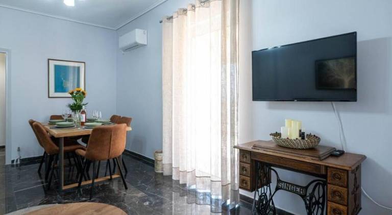 Holiday apartment with terrace | Suitable for remote work in Kalamata