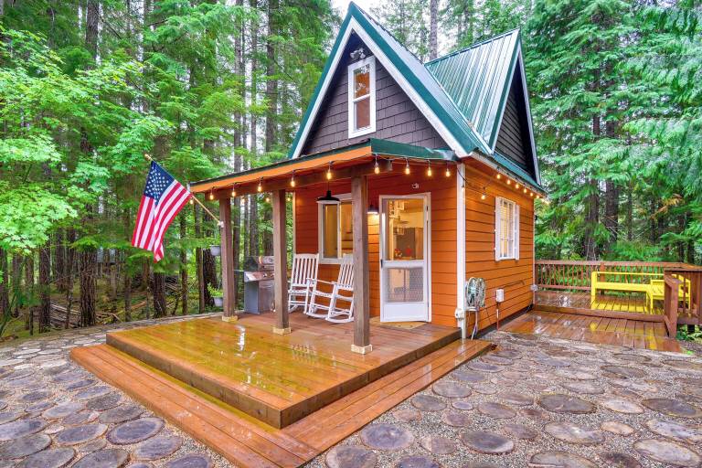 Cabin Hoodsport