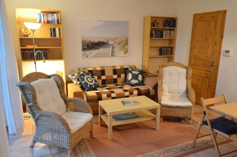 Ferienhaushälfte Ostseewellen II, für bis zu 3 Personen und 4 Hunde oder Katzen. — photo 2