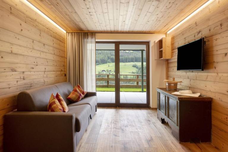 Apartment "Archehof Hochzirm - Anton" with Mountain View, Sauna & Terrace — photo 2