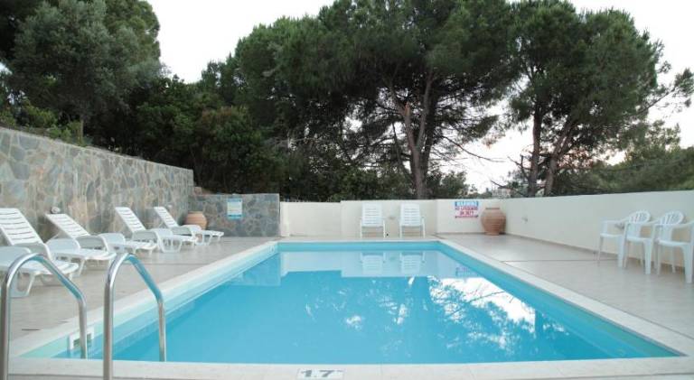 Nice serviced apartment with pool, garden & patio | Close to the beach | Pets allowed — photo 2