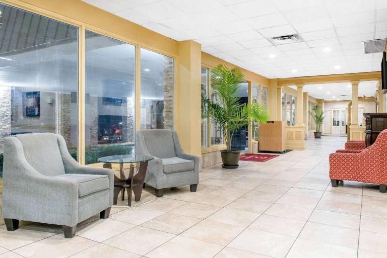 Quality Inn Dayton Airport — photo 5