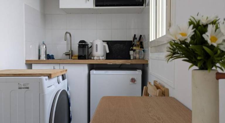 Rental apartment with patio — photo 4