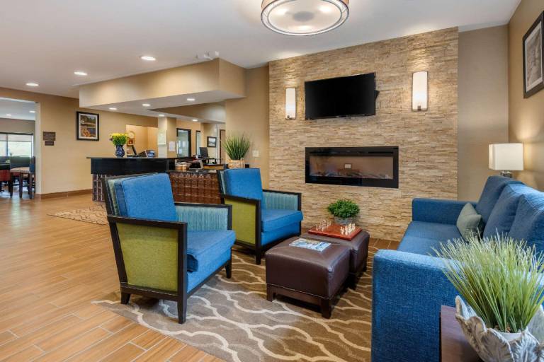Comfort Inn Ellsworth - Bar Harbor — photo 2