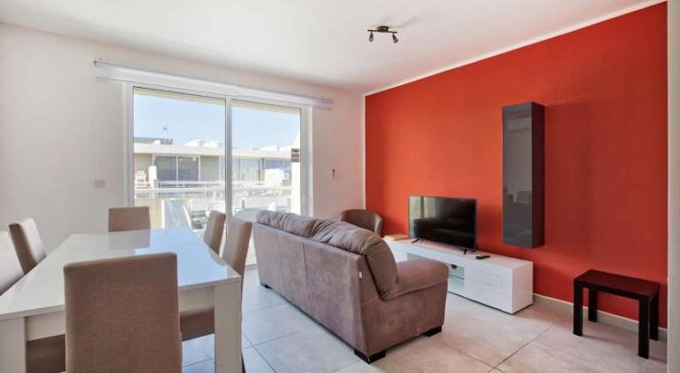 Beautiful rental apartment with patio | Pets allowed — photo 2