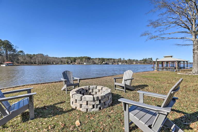 Fire Pit & Grill: Pet-Friendly Shelby Home! — photo 3