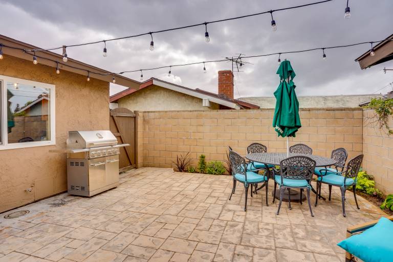 Idyllic Tustin Home w/ Private Patio & Grill — photo 3