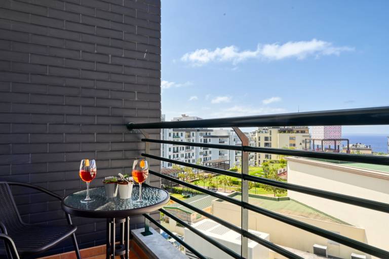 Rental apartment with garden | Next to Doca do Cavacas | Beach view — photo 3