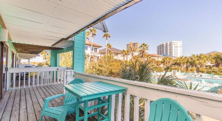 Vacation home with pool | Beach nearby | Pet-friendly — photo 5