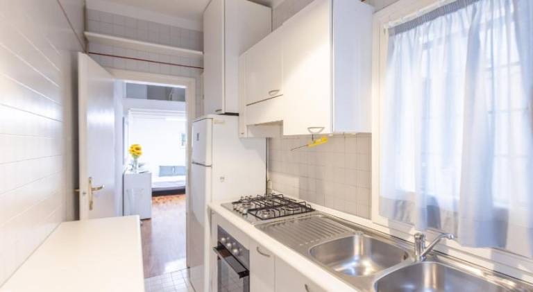 Rental apartment | Close to Two Towers — photo 3