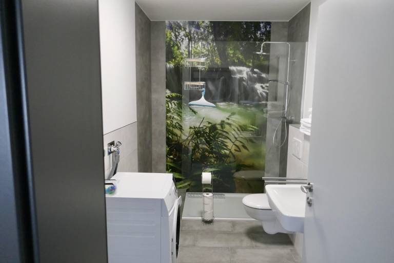 Holiday apartment with yard & patio — photo 5
