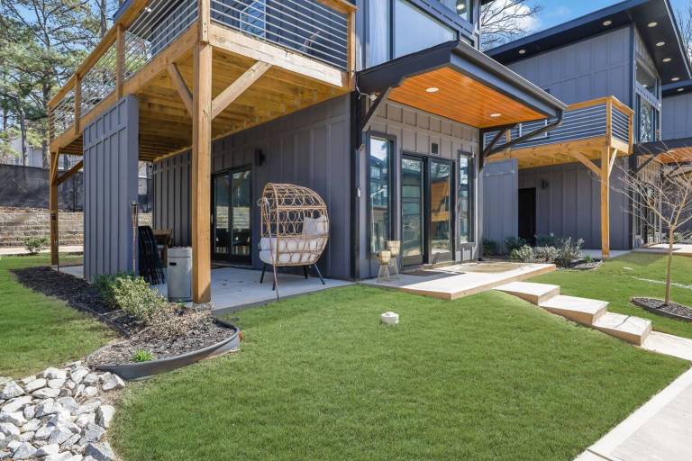 House  Fairburn
