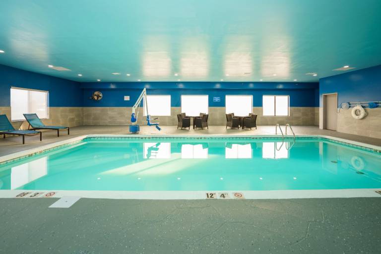 Hampton Inn Hutchinson — photo 3