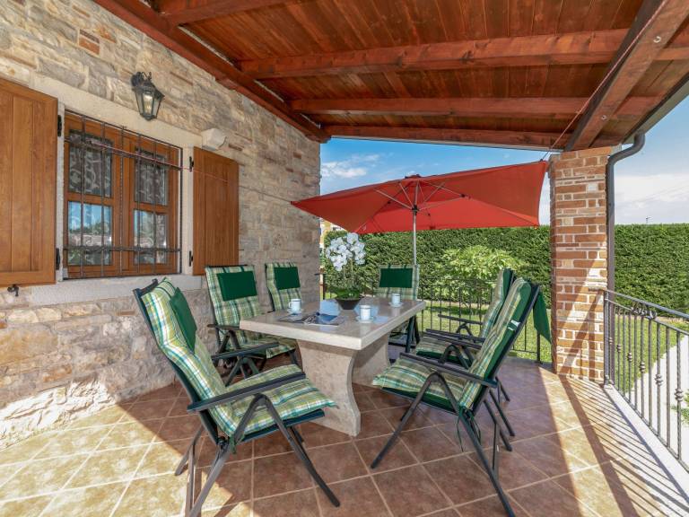 Ample vacation home with grill, patio & garden | Nature view | Dogs allowed — photo 4