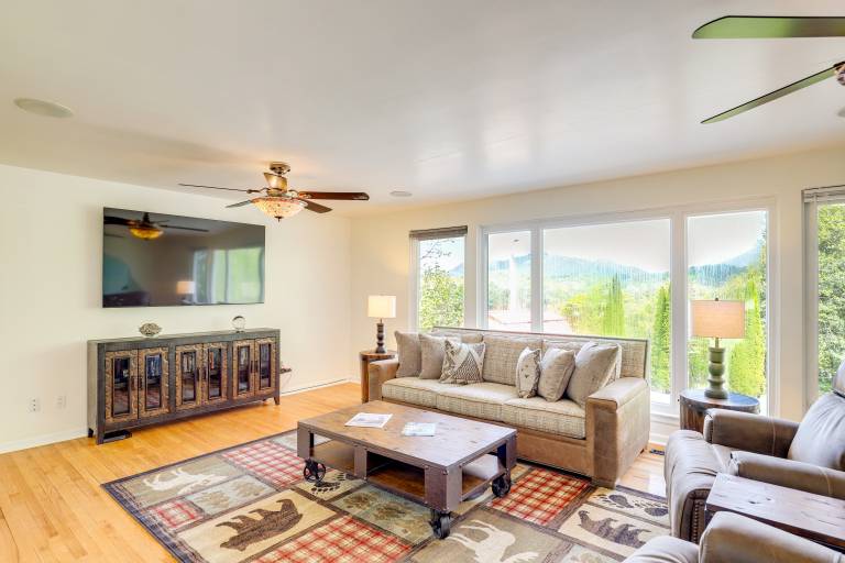 Inviting Waynesville Home Near Main St Shops — photo 4