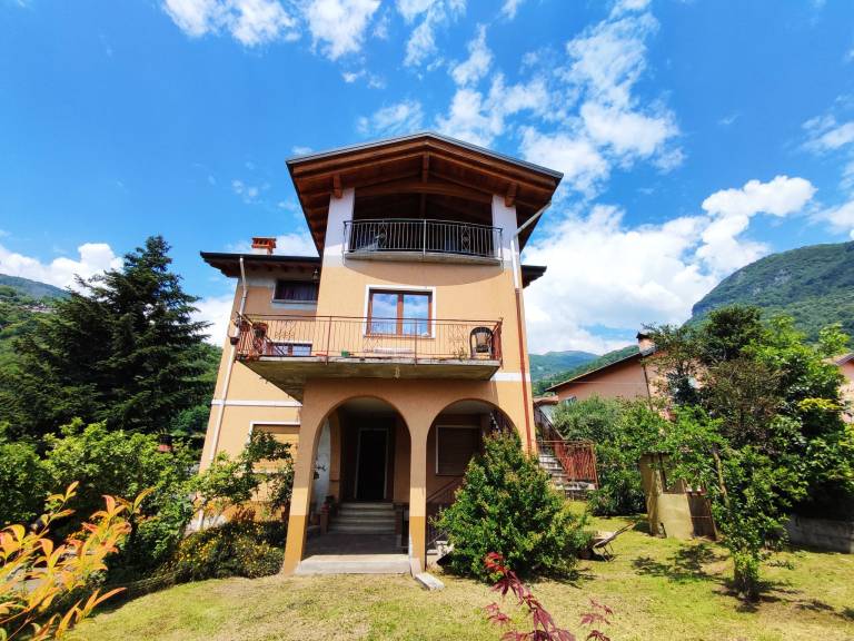 Fully equipped big rental apartment with garden | Lake view | Dogs allowed — photo 3