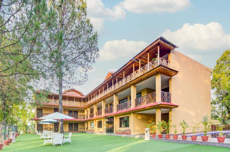 Summit Jungle Resort