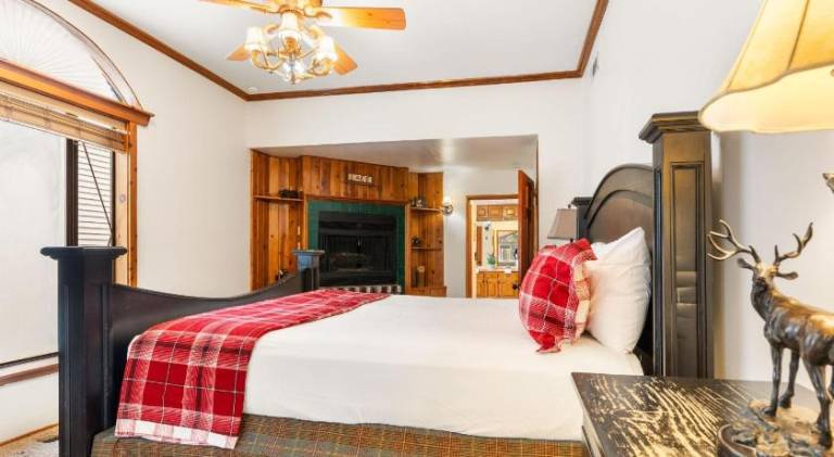 Fully equipped vacation home with barbecue & patio | Pet-friendly — photo 2