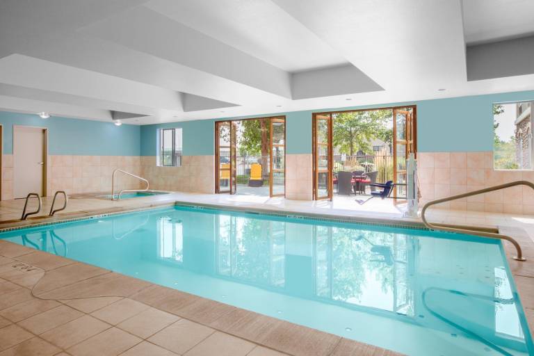 Holiday Inn Express Hotel & Suites Ontario By IHG — photo 2
