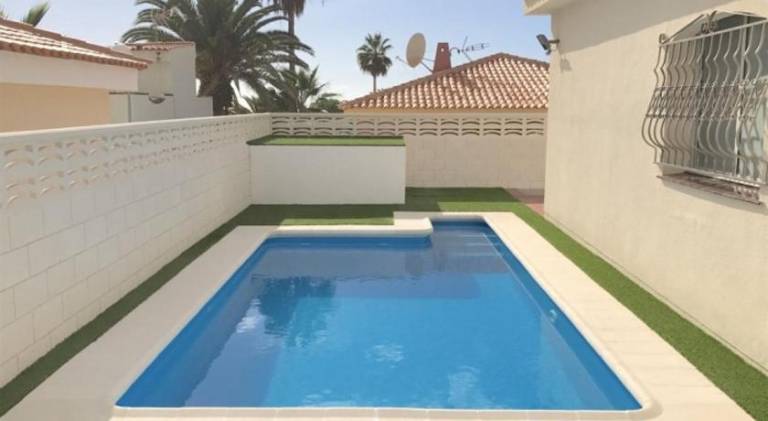 Wonderful villa with patio, garden & barbecue | Close to the beach | Pet-friendly in Adeje