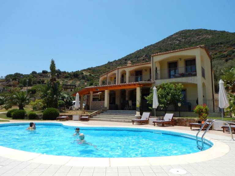 Villa Tertenia