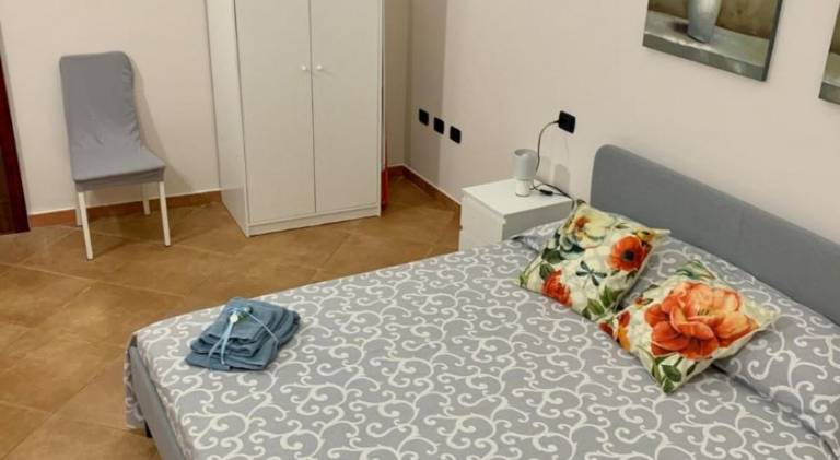 Rental apartment with 2 rooms for 5 persons — photo 2