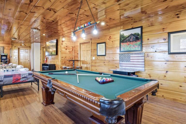 Family-oriented cabin with jacuzzi, pool & patio | Mountain view | Good for workation | Pets allowed — photo 5