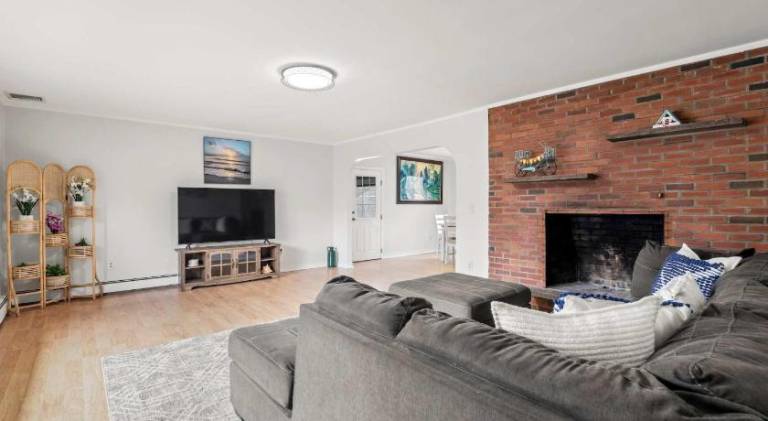 House with 4 rooms for 8 persons in West Yarmouth, MA