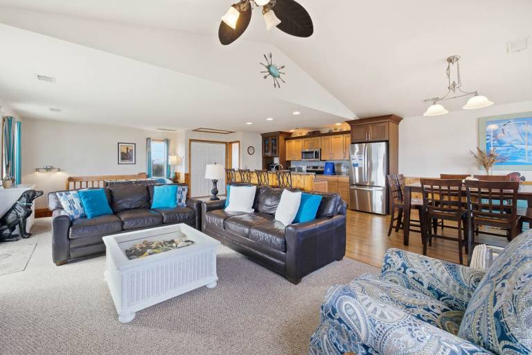 Beachcomber's Paradise 295 ft from the beach Dog Friendly, Private Pool, Hot Tub Nags Head — photo 5