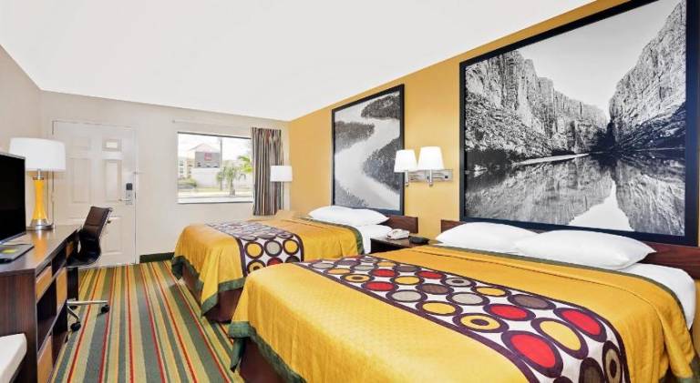 Super 8 By Wyndham Byron/South Macon — photo 2
