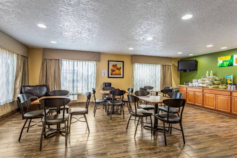 Quality Inn Los Lunas - Albuquerque South — photo 4