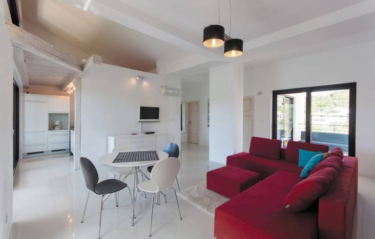 Fully equipped beautiful villa with terrace, garden & grill | Beach nearby | Pet-friendly — photo 5
