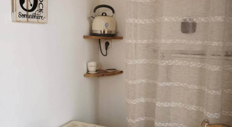 Au Poeme du Chene, Logement independant, Calme, Parking gratuit — photo 3