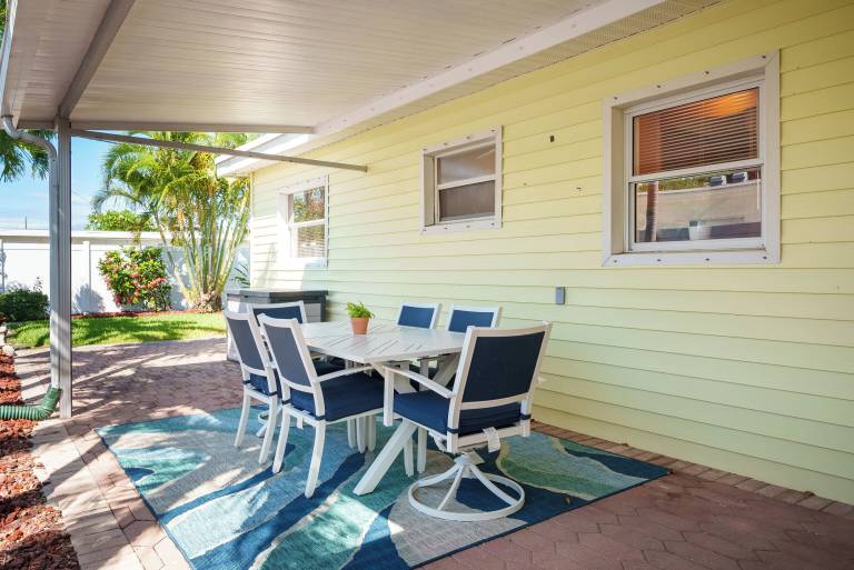 House  Madeira Beach