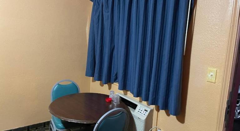 Deluxe Inn Motel — photo 4