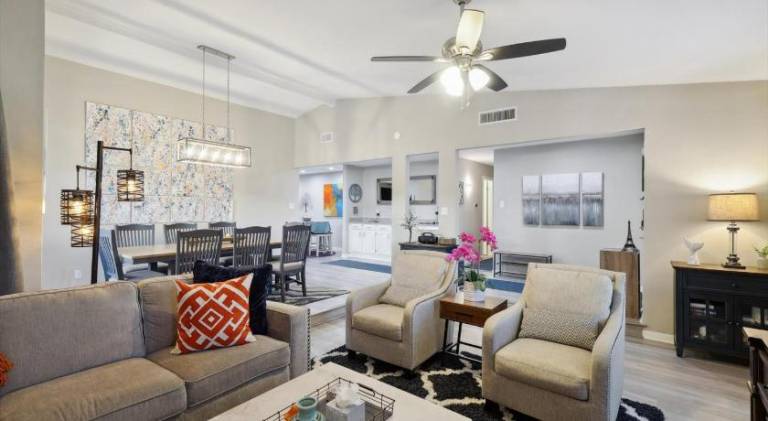Charming house | Pets are welcome in Garland, TX