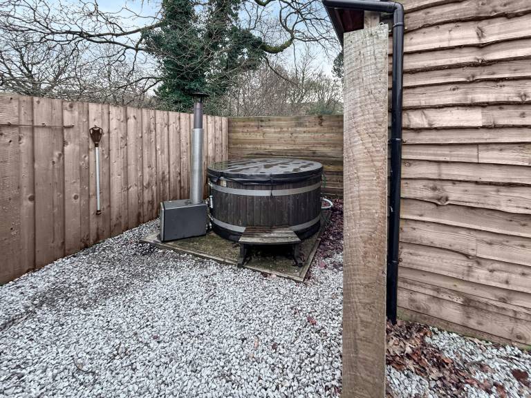Cottage with garden, grill & jacuzzi — photo 2