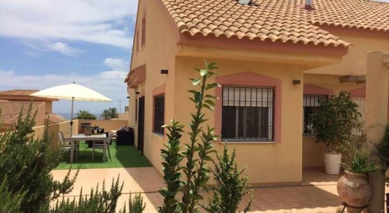 House with pool in Murcia