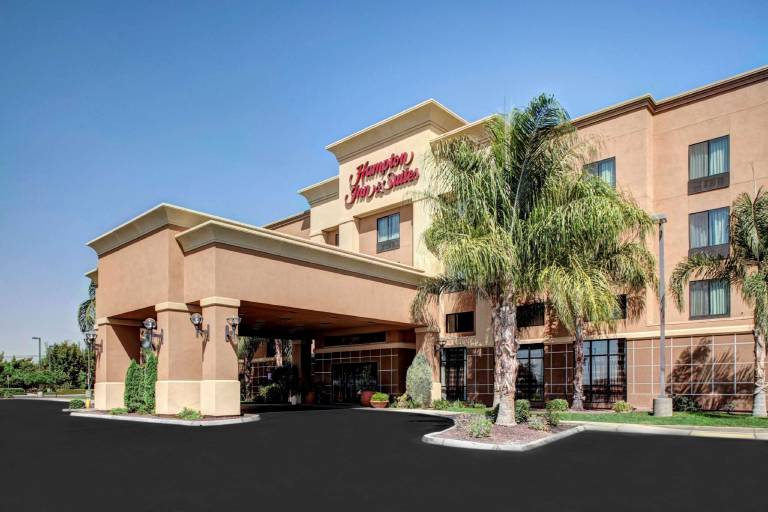 Hampton Inn & Suites Bakersfield/Hwy 58 in Bakersfield, CA