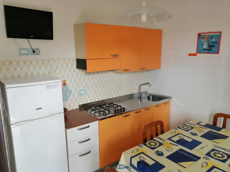 Apartment with fast internet, terrace & yard | Garden view | Next to the beach | Dogs allowed — photo 4