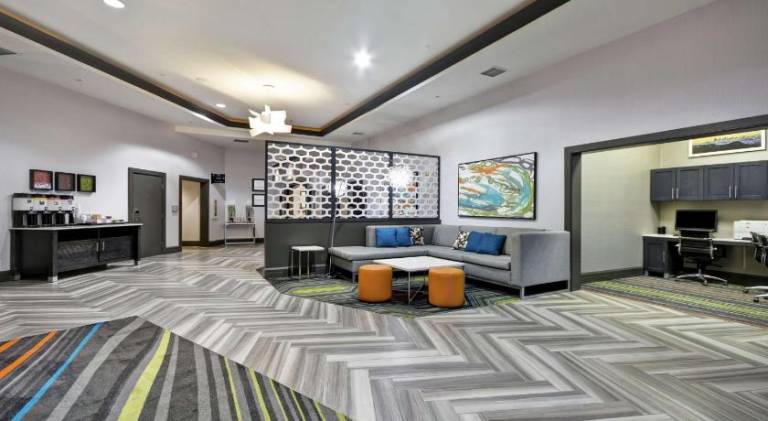 Hampton Inn and Suites Los Angeles Burbank Airport — photo 3